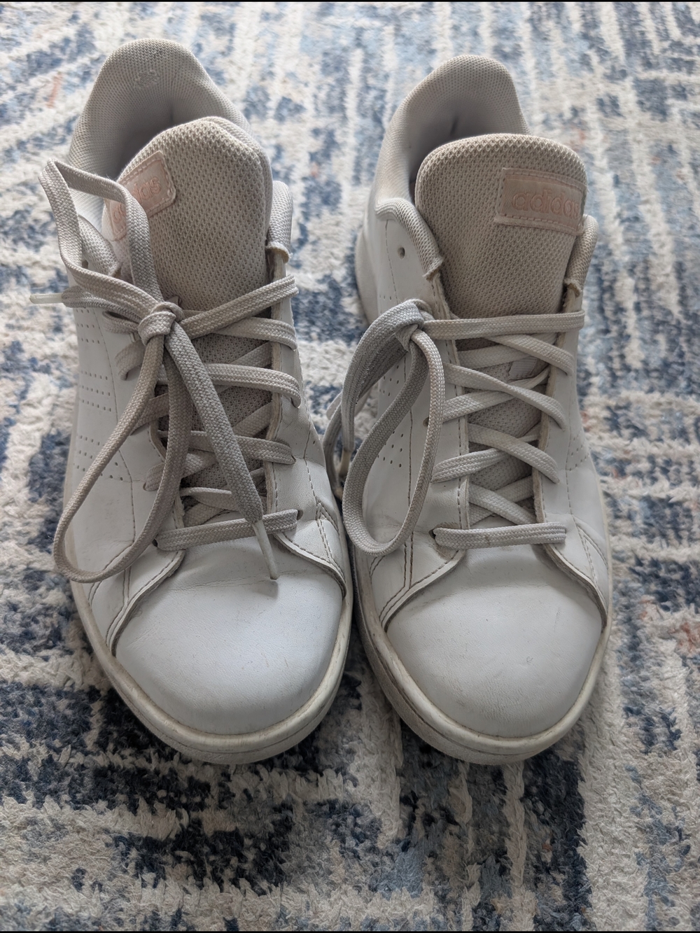 White Low-Top Adidas Sneakers - Picture 6 of 9